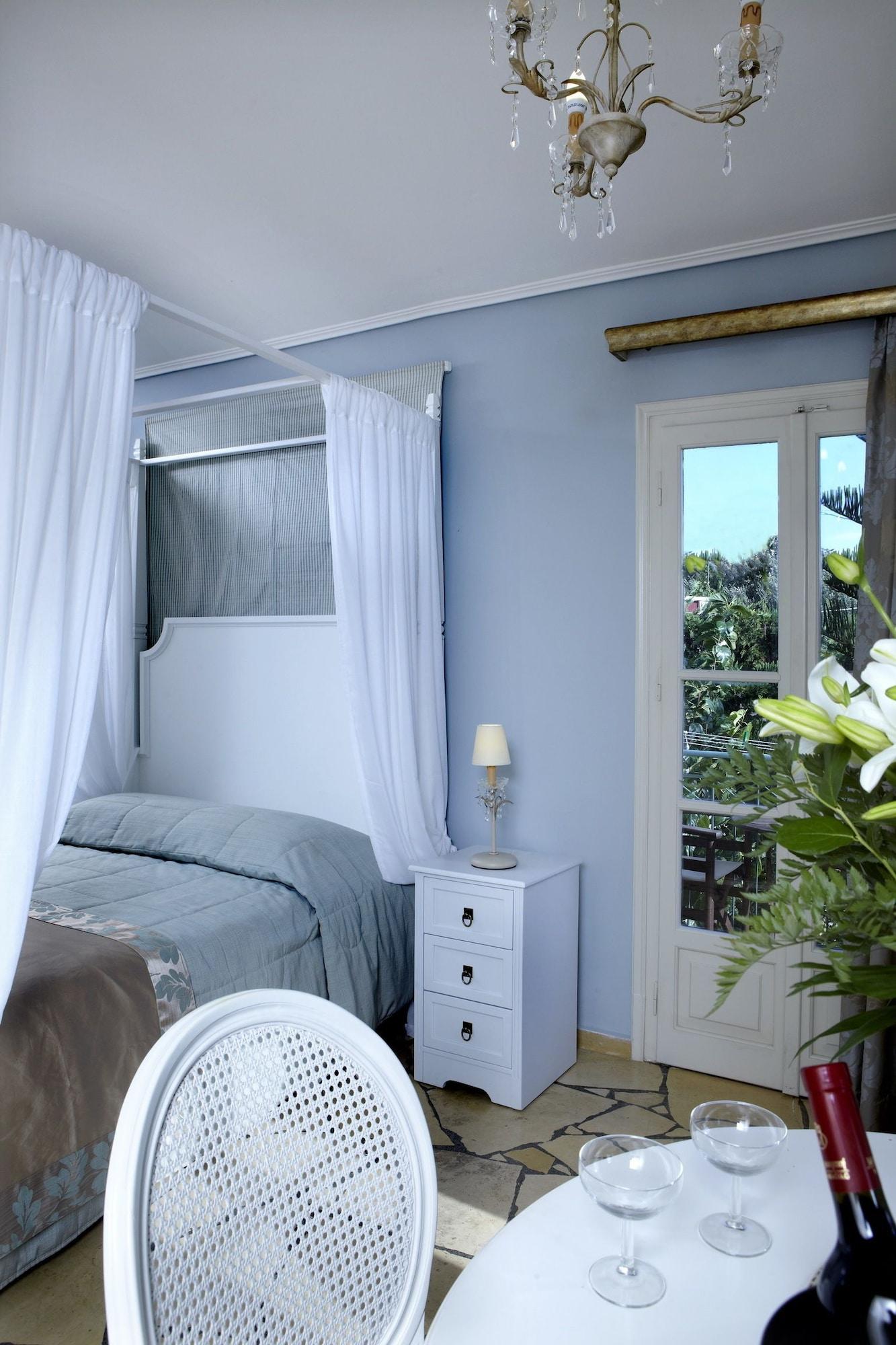 Dafnoudi Hotel Apartments Antipata  외부 사진