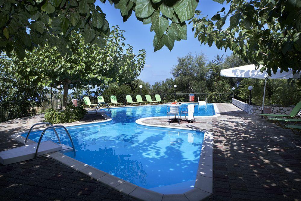 Dafnoudi Hotel Apartments Antipata  외부 사진