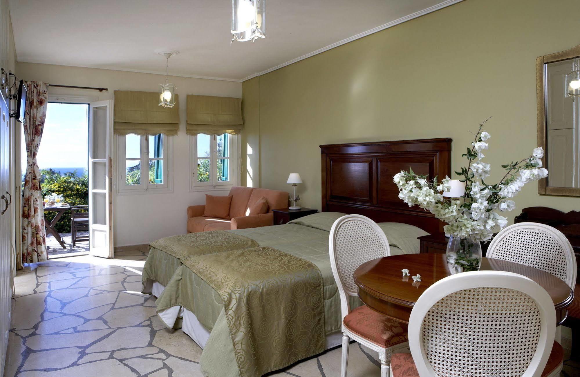 Dafnoudi Hotel Apartments Antipata  외부 사진