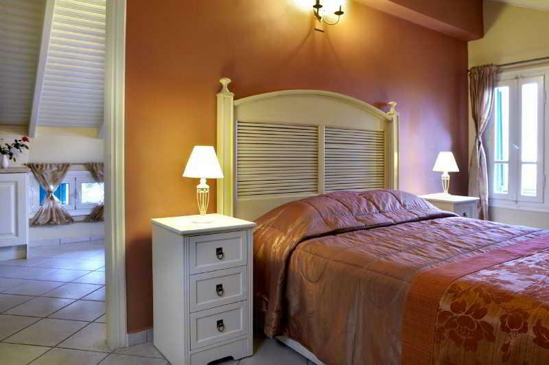 Dafnoudi Hotel Apartments Antipata  외부 사진